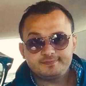 Meet your Posher, Eiad